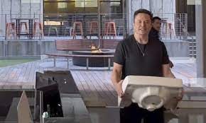 Elon Musk:  Twitter वाली चिड़िया को किया आजाद, बाथरूम सिंक लेकर आने के कारण का खुलासा भी हुआ